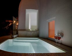 Nefeles Luxury Suites