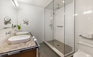 Warwick Le Crystal - Montréal