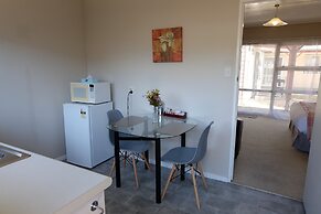 Castles Motel and Driftwood Motel