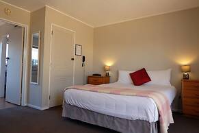 Castles Motel and Driftwood Motel