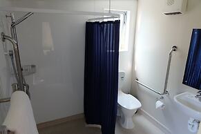 Castles Motel and Driftwood Motel