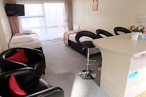 Castles Motel and Driftwood Motel