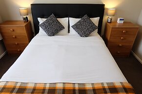 Castles Motel and Driftwood Motel