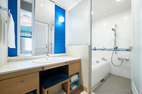 HOTEL UNIVERSAL PORT