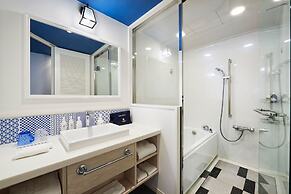 HOTEL UNIVERSAL PORT