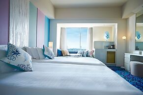 HOTEL UNIVERSAL PORT