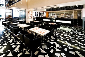 HOTEL UNIVERSAL PORT