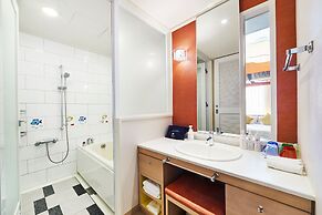 HOTEL UNIVERSAL PORT