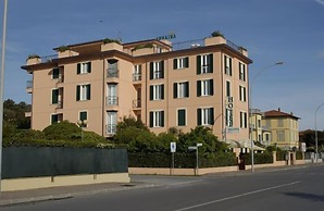 Arianna Hotel