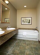 The Lodge at Cedar River, Shanty Creek Resort