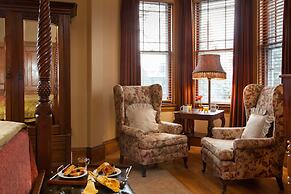 Lang House On Main Street