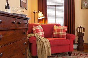 Lang House On Main Street