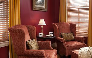 Lang House On Main Street