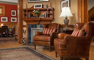 Lang House On Main Street