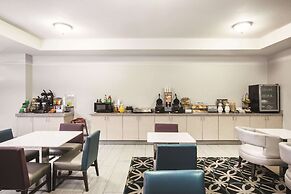 La Quinta Inn & Suites by Wyndham Mansfield TX