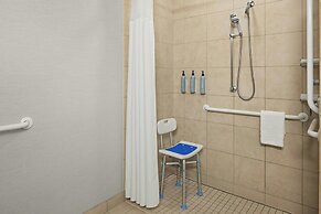 Courtyard by Marriott Minneapolis Maple Grove/Arbor Lakes
