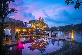 Tortuga Lodge