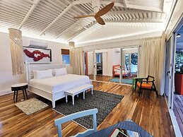 Tortuga Lodge