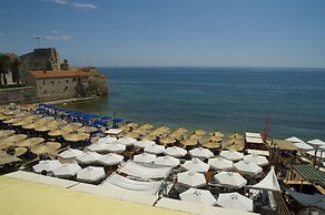 Astoria Hotel Budva - Montenegro