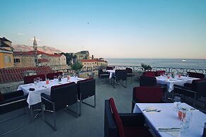 Astoria Hotel Budva - Montenegro