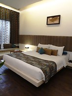 Hotel Kohinoor Continental, Airport