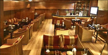 Hotel Kohinoor Continental, Airport