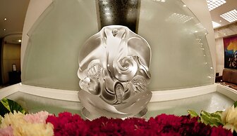 Hotel Kohinoor Continental, Airport