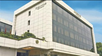 Hotel Kohinoor Continental, Airport