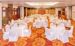 Hotel Kohinoor Continental, Airport