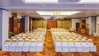 Hotel Kohinoor Continental, Airport