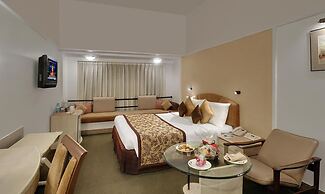 Hotel Kohinoor Continental, Airport