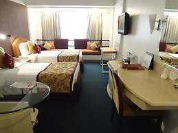 Hotel Kohinoor Continental, Airport