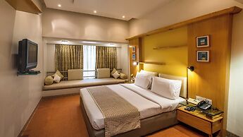 Hotel Kohinoor Continental, Airport