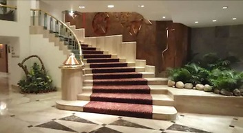 Hotel Kohinoor Continental, Airport