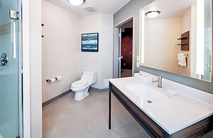 Hilton Garden Inn Ottawa Airport
