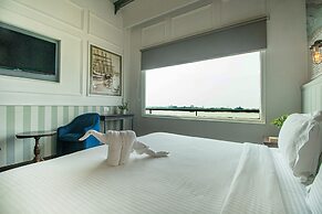 Polo Floatel Kolkata