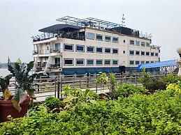 Polo Floatel Kolkata