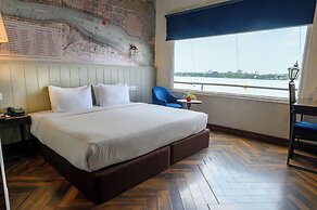 Polo Floatel Kolkata