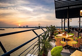 Polo Floatel Kolkata