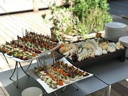 Holiday Inn Express Paris-Canal de la Villette by IHG