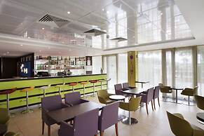 Holiday Inn Express Paris-Canal de la Villette by IHG