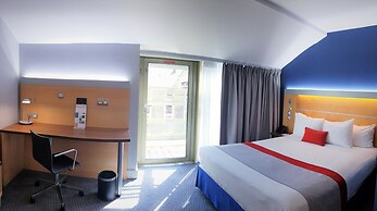 Holiday Inn Express Paris-Canal de la Villette by IHG