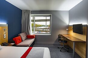 Holiday Inn Express Paris-Canal de la Villette by IHG