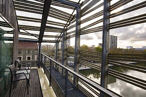 Holiday Inn Express Paris-Canal de la Villette by IHG