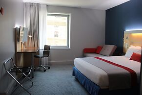 Holiday Inn Express Paris-Canal de la Villette by IHG