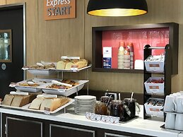 Holiday Inn Express Paris-Canal de la Villette by IHG