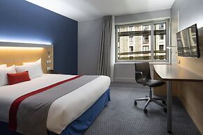 Holiday Inn Express Paris-Canal de la Villette by IHG