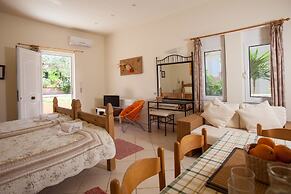 New Kydonia Suites & Studios