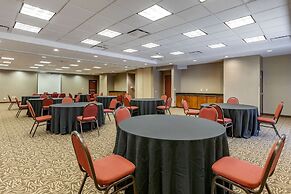 Comfort Suites Glendale - State Farm Stadium Area