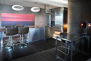 Palms Place